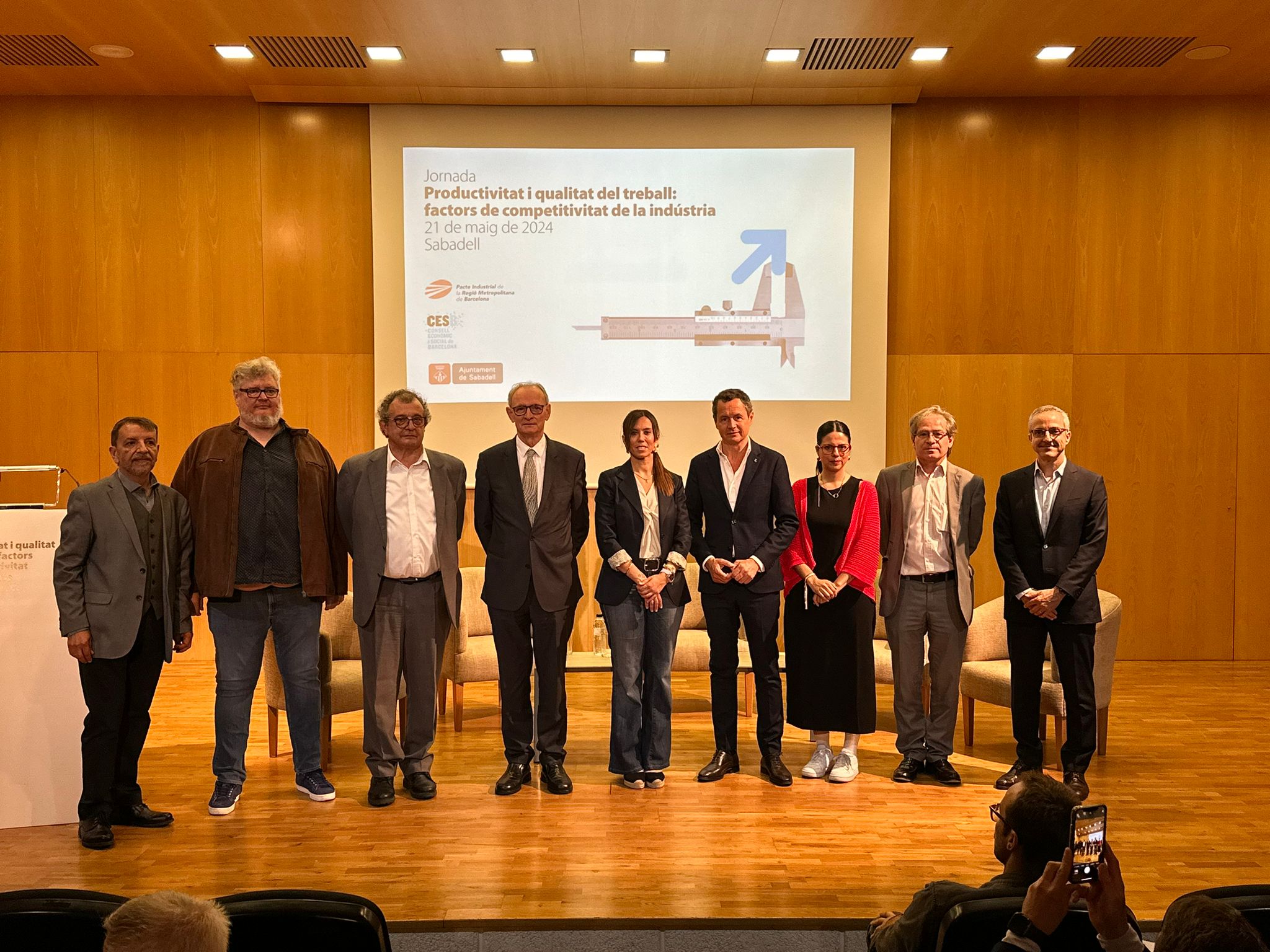 Eduardo Jiménez, Omar Minguillón, Francesc Castellana, Antón Costas, Marta Farrés, Lluís Matas, Liliana Reyes, Moisès Bonal i Carles Rivera