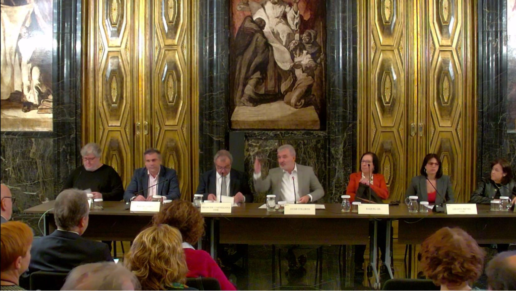 Mesa presidencial, d'esquerra a dreta: Omar Minguillón, Roger Gaspà, Francesc Castellana, Jaume Collboni, Liliana Reyes i Sílvia Miró